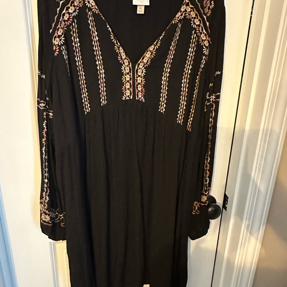 Knox Rose Black Dress with Colorful Embroidery